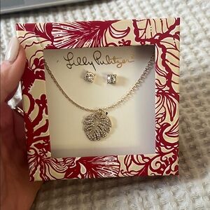 Lilly Pulitzer Gold Leaf Necklace and Earring Set